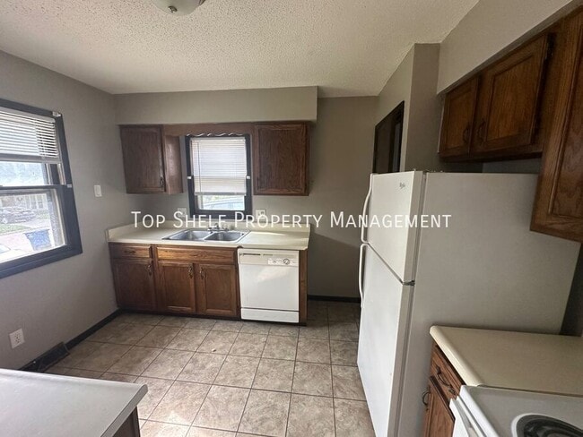 Photo - 2142 SE 9th St