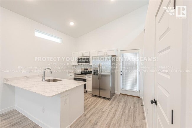 Photo - 911 Reading RR Ln