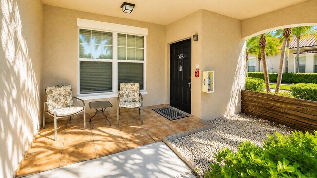 5880 W Sample Rd Unidad 105