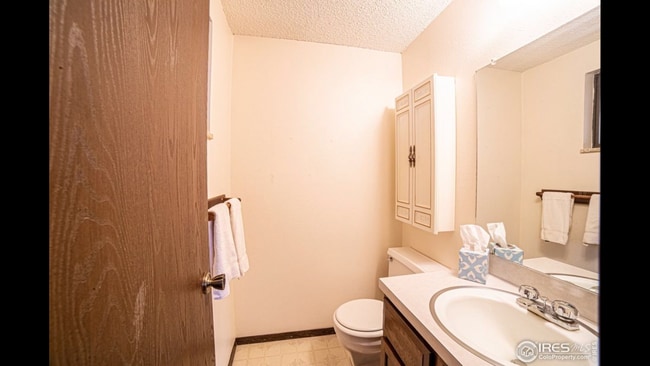 Photo - 1143 Ulmus Dr