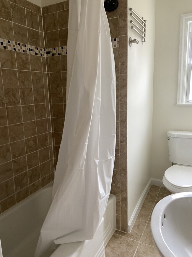 Photo - 7902 Garland Ave Unidad 1