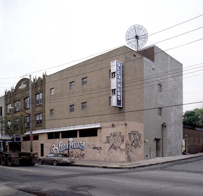 Fotografía del edificio - 520-528 Bay St