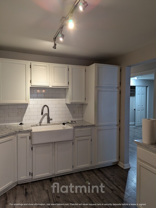 Photo - 8720 Phinney Ave N