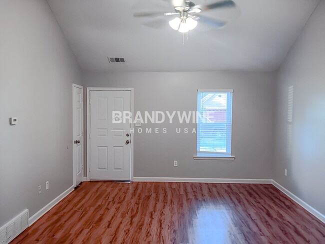 Photo - 6895 Southknoll Ave