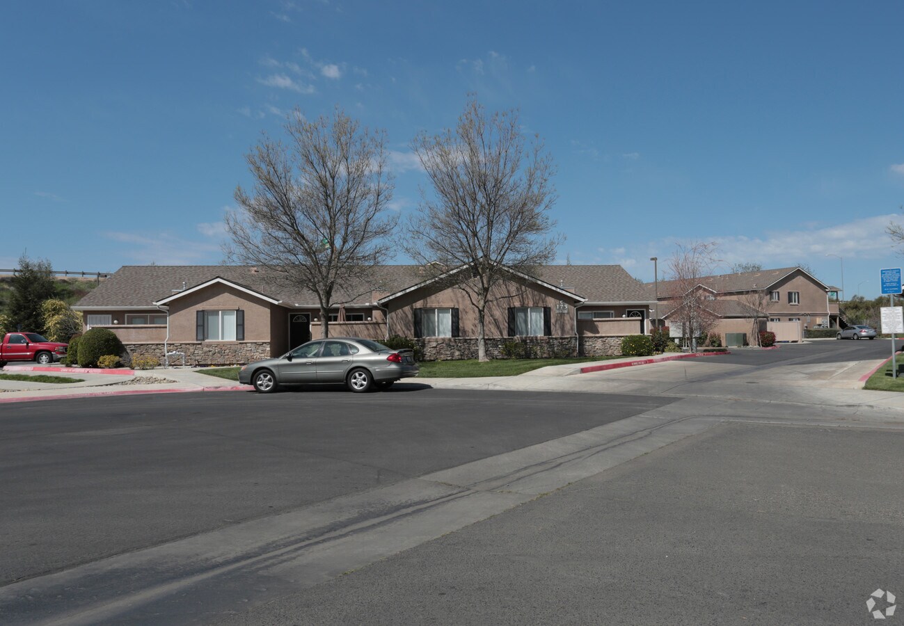 Trailside Apartment Homes - Trailside Apartments