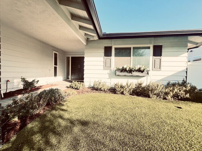 Photo - Renovated Rancho Bernardo 55+ Community 2 Bedroom 2 Bathroom Home