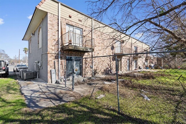 Photo - 1036 Linde Ave Unit 1042