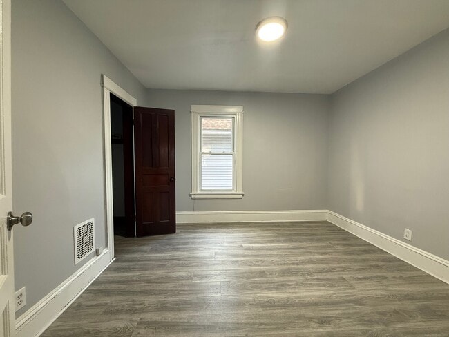 Photo - 642 William St Unit 2