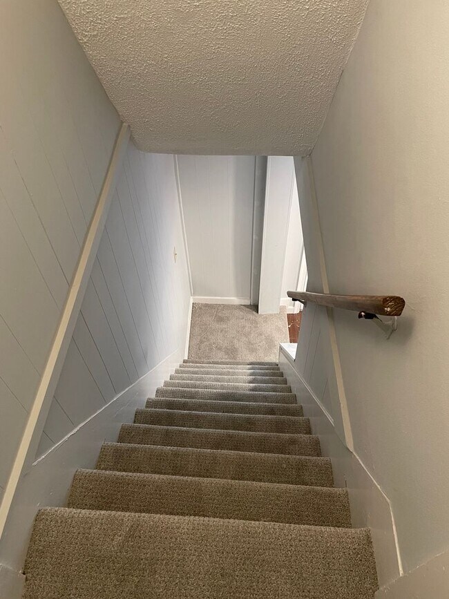 Photo - 122-124 E High Street Unit APT 102