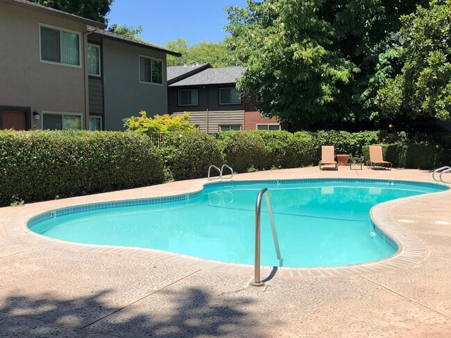 Ashbury Court Apartments