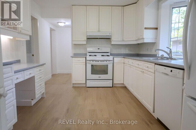 Photo - 19 Woodington Crescent