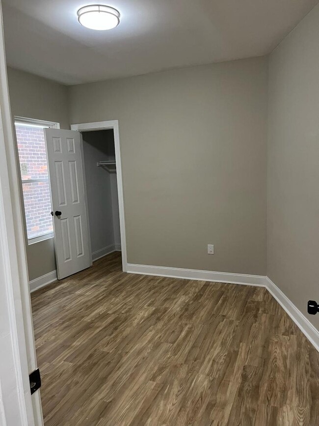 Photo - 1152 Clairmount Ave