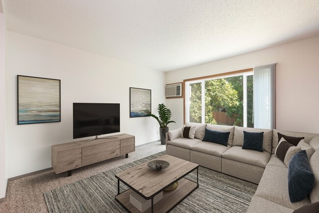 Photo - Bradbury Apartments