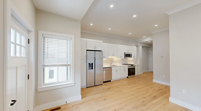 Photo - 9 Everett St Unidad 1 Rental