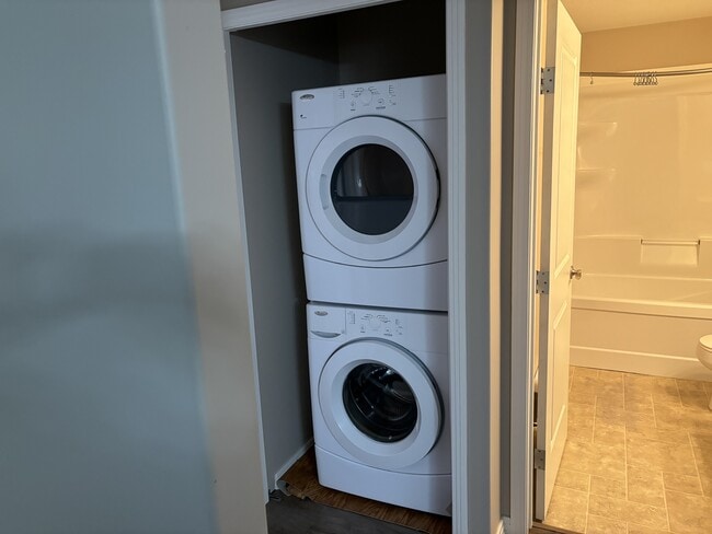 Photo - 107 A 26 St