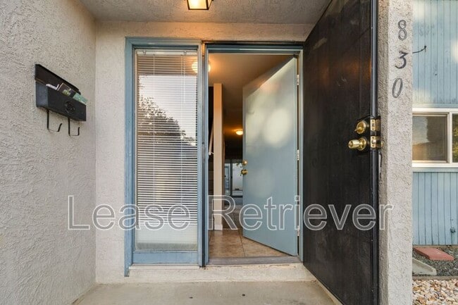 Photo - 830 Palm Cir