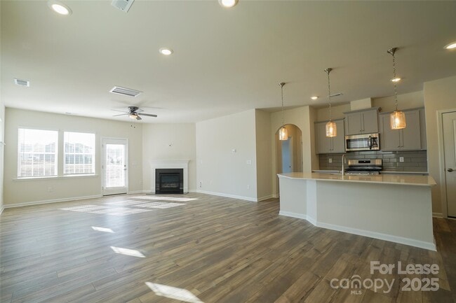 Photo - 1406 Caracara Ct