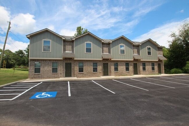 Photo - Available Now! 2 Bed 1.5 Bath Townhome! Li...