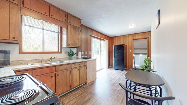 Building Photo - Live in Conley, a 3 mins drive to transit stop SR 42 @ Rock Cut Pl