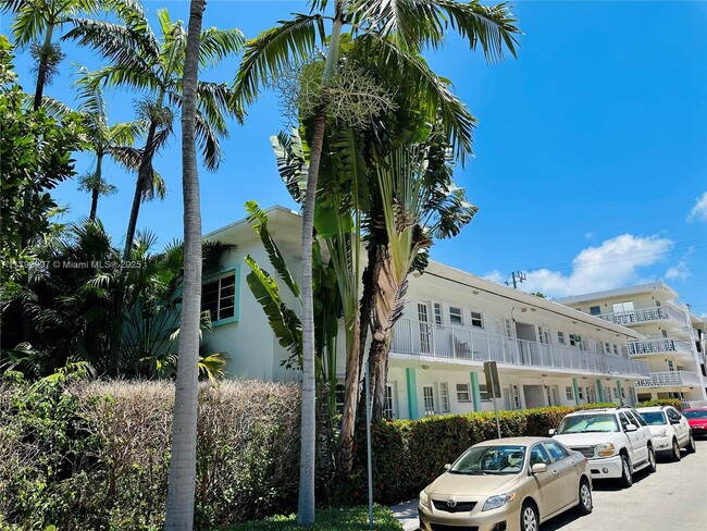 Photo - 911 Meridian Ave Condo Unit 107