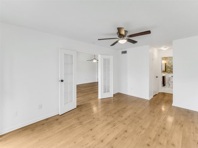 Photo - 10075 Westpark Dr Unit 9