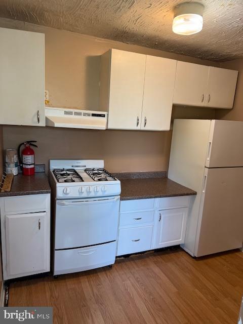 Building Photo - 400 E Washington St Unit C Rental