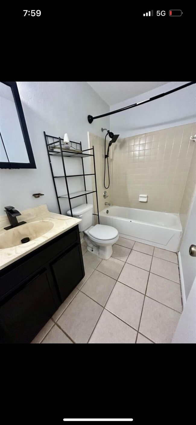 Photo - 989 Sutor Rd