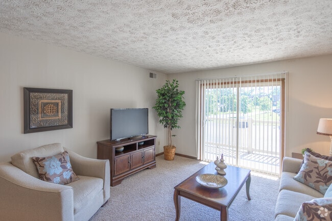 2BR, 1BA - 1,180 SF