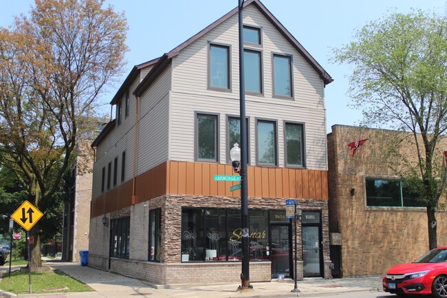 Building Photo - 3658 W Armitage Ave Unit 1 Rental