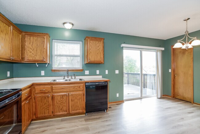 Photo - 2110 Glenside Rd