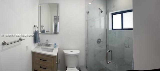 Photo - 910 SW 8th Ave Unit b