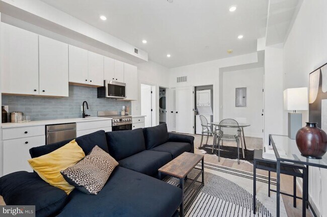 Photo - 3037 Richmond St Unit 107