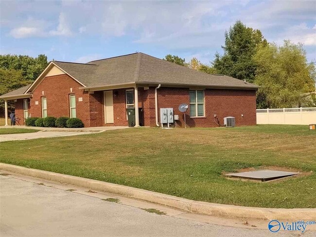 Building Photo - 703 Wall Rd