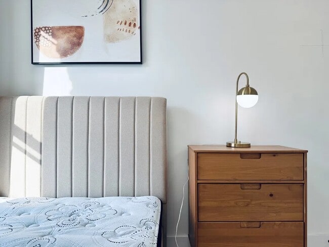 Photo - Furnished room/NOT APARTMENT Unit 3