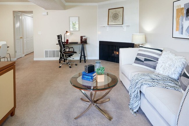 Photo - Donna Manor Apartments