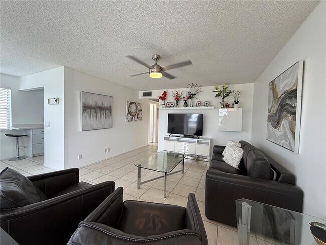 Photo - 144 Farnham F