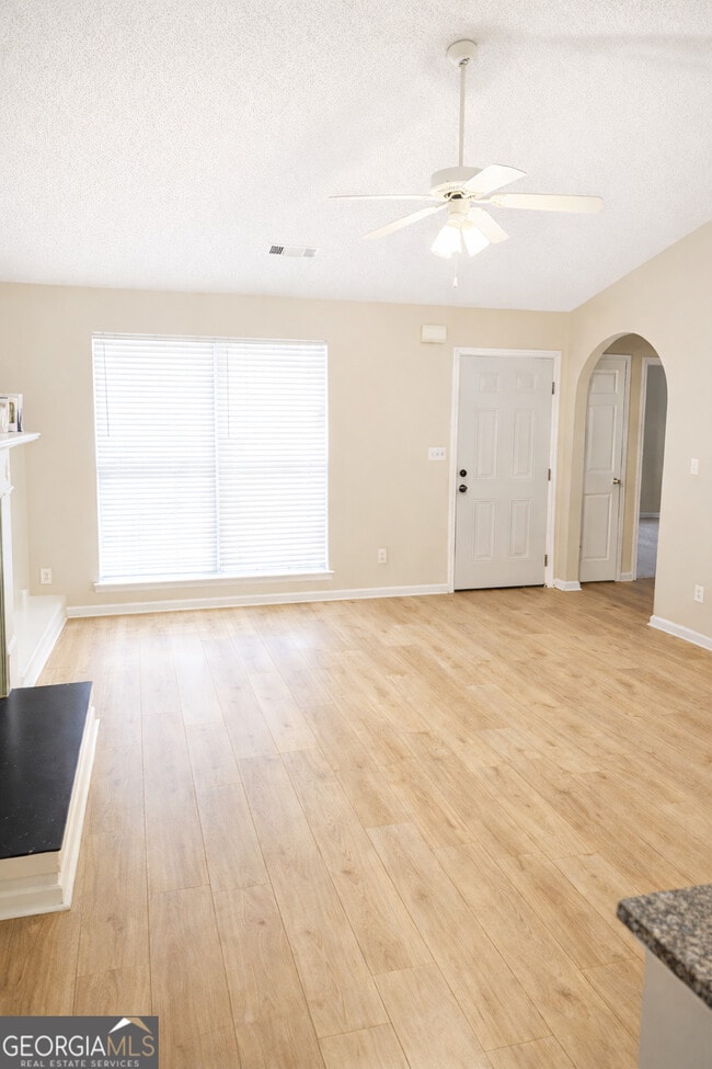 Photo - 3674 Hudson Way