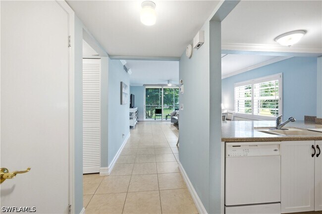 1083 Forest Lakes Dr Unit 209