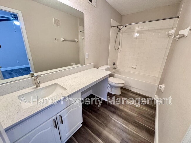 Photo - 824 Washington Palm Loop Unit B