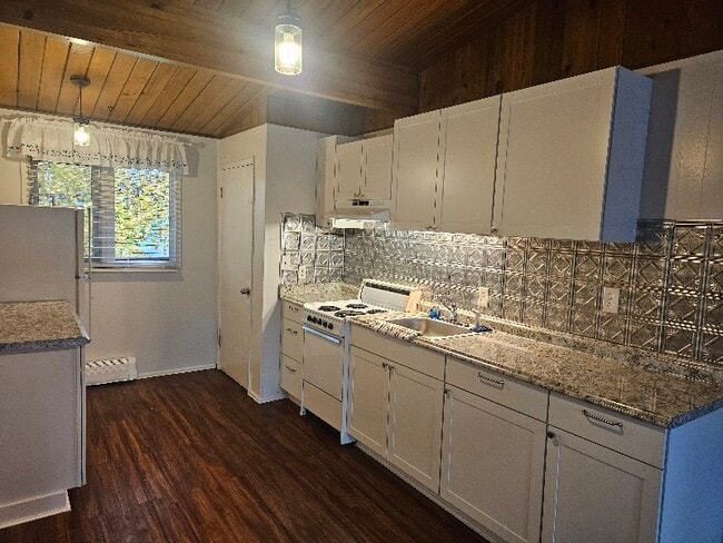 Building Photo - 219 4th Ave Rental