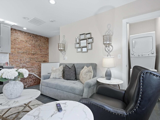 1200 Kennedy St NW Unit SI ID1633281P