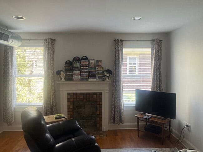 Photo - 2352 E Main St