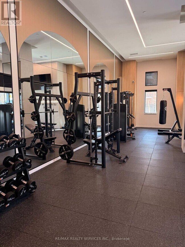 Photo - 2088 James St Unit 412