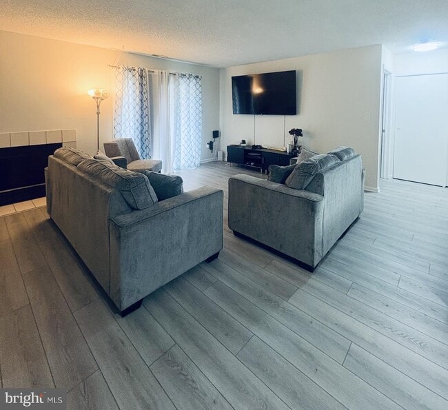 Building Photo - 1222 Ravens Crest Dr Rental