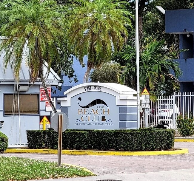 Building Photo - 9367 Fontainebleau Blvd Unit Fontainbleau Great Place Rental