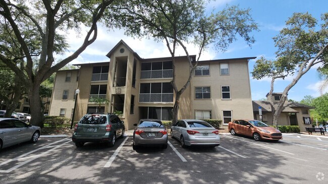 Building Photo - Great community to live in with. Great sch... Unit 201 Rental