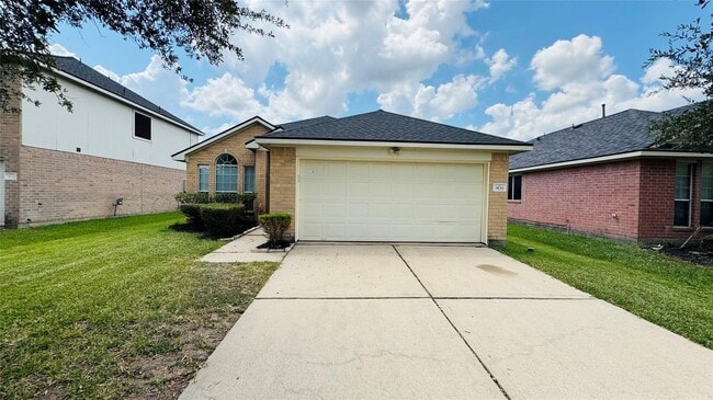 Building Photo - BEAUTIFUL 3 BEDROOM 2 BATH WITH WOOD TILE ... Rental