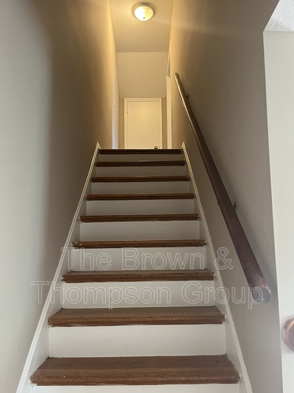 Photo - 356 Radcliffe Rd Unit B