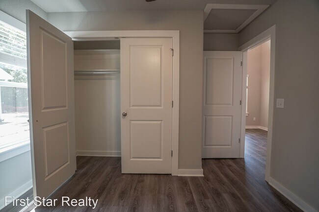 Photo - 2 br, 2 bath House - 636 N Honey Locust Bend