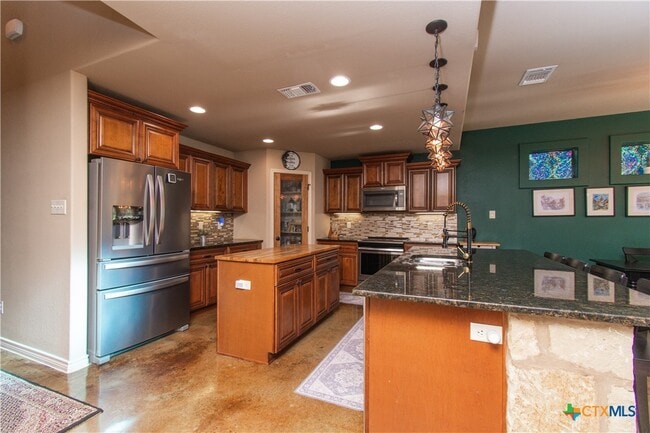 Photo - 1020 Woodland Bend Cir